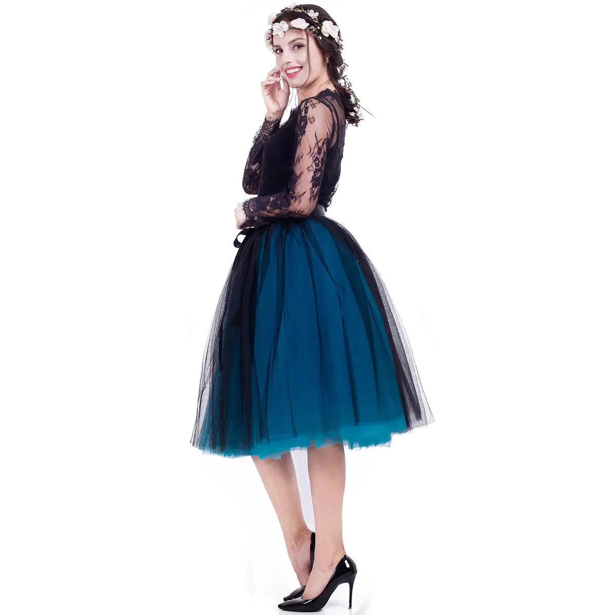 Chic Two-Tone Pettiskirt with Veil Design